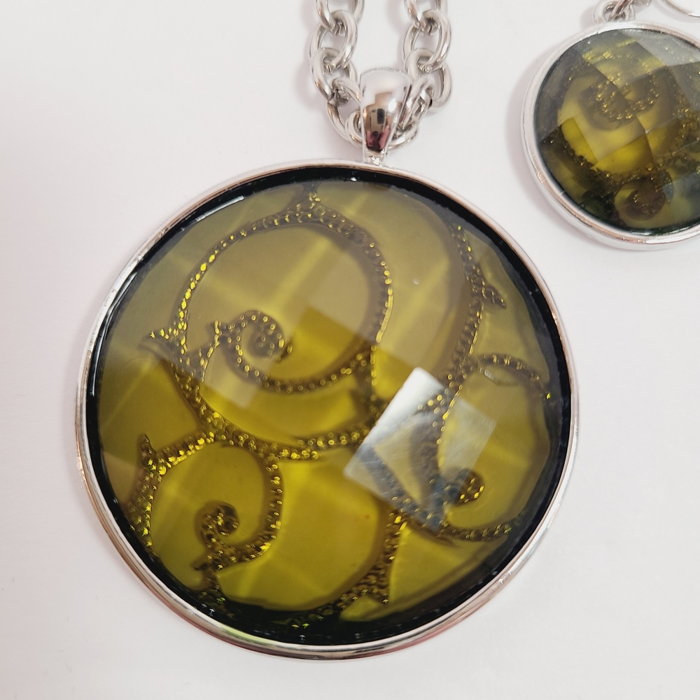 Silver Tone & Moss Green Faceted Filigree Necklace & Earring Set - Picture 6 of 15